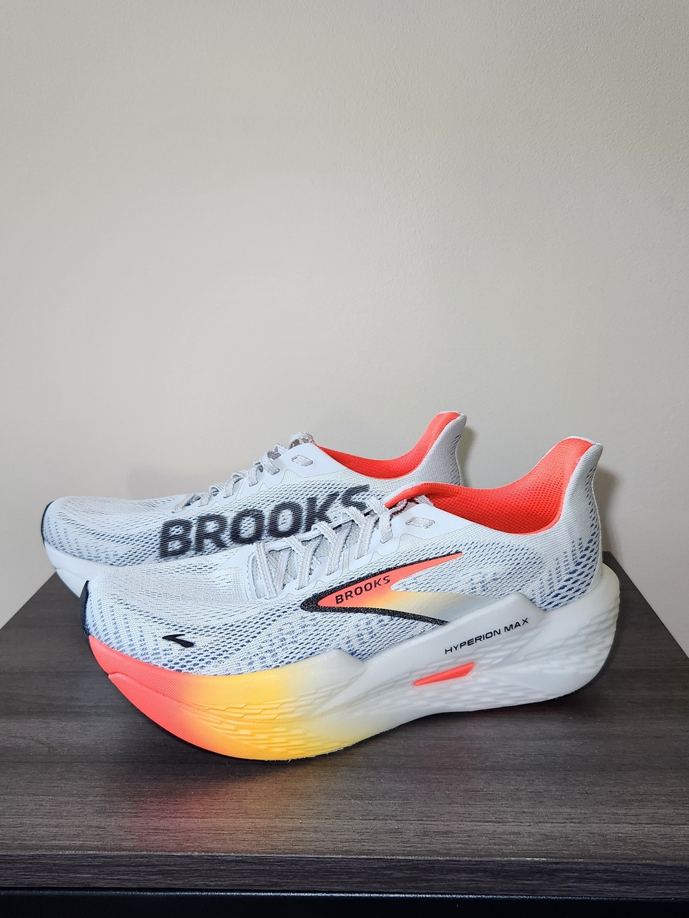 Brooks Hyperion Max 2 Womens Size 7.5